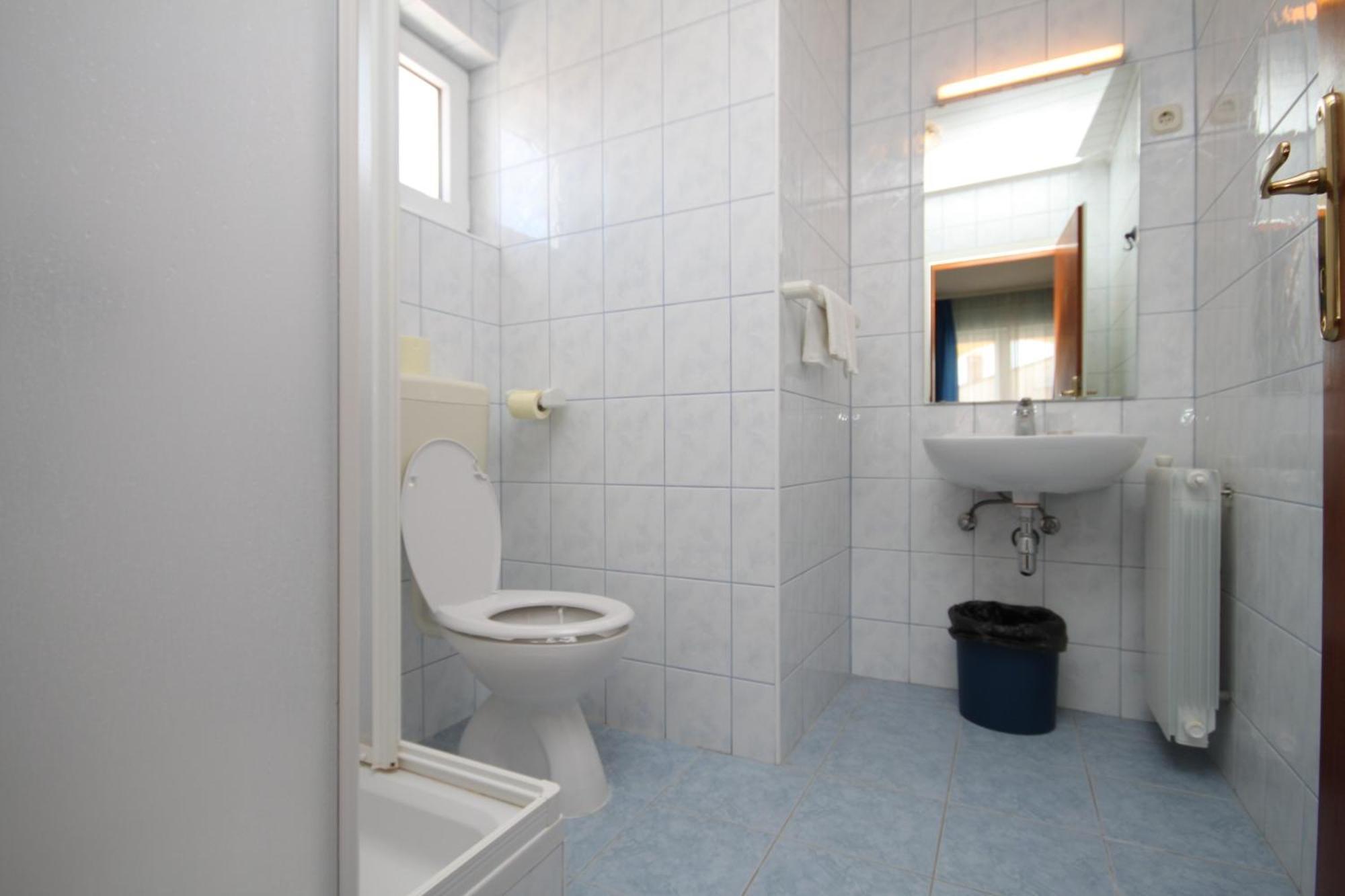 Rooms With A Swimming Pool Peroj, Fazana - 2235 외부 사진