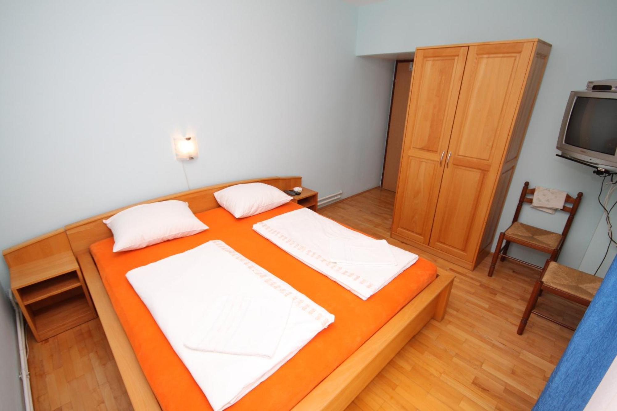 Rooms With A Swimming Pool Peroj, Fazana - 2235 객실 사진