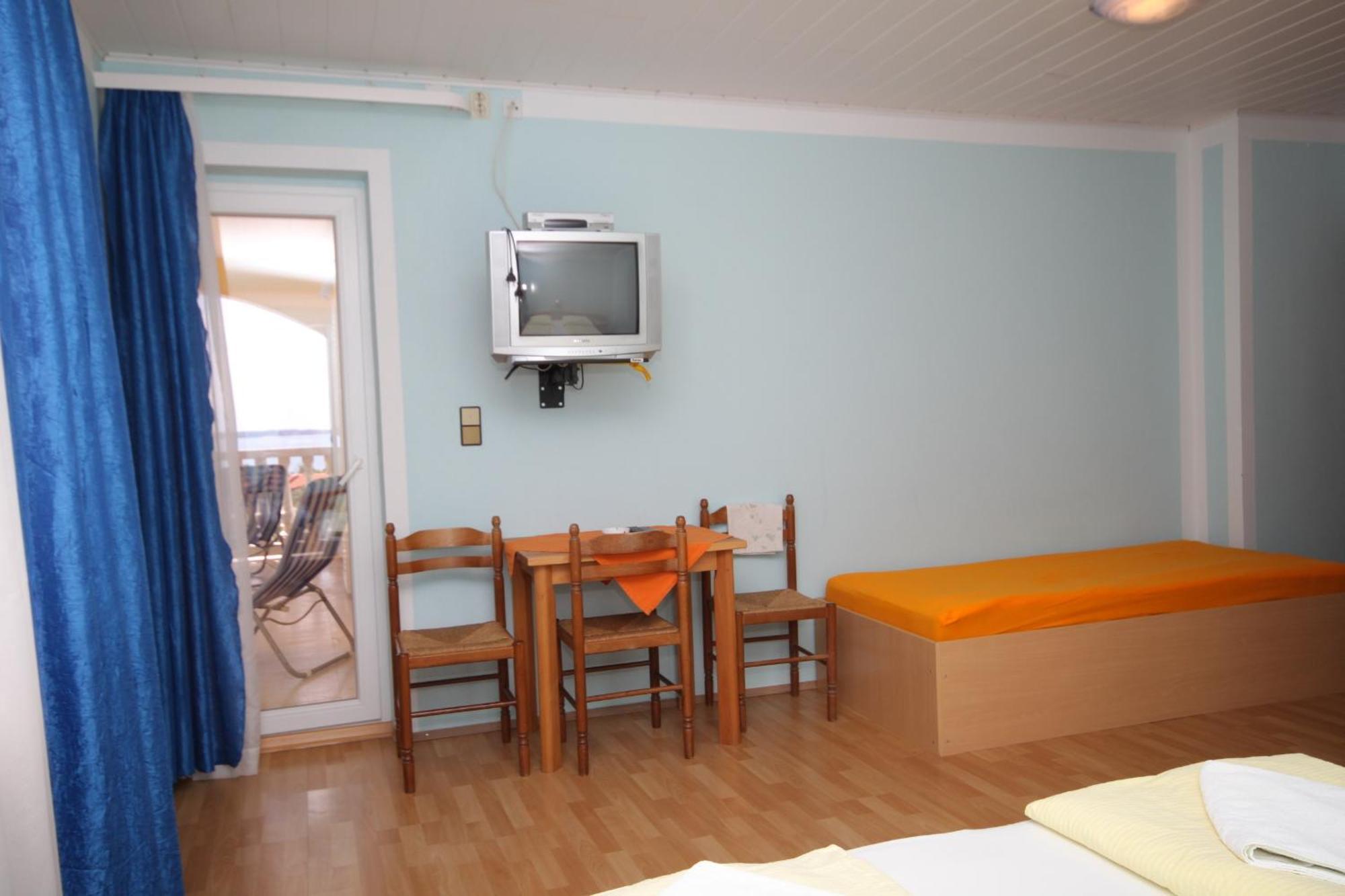 Rooms With A Swimming Pool Peroj, Fazana - 2235 객실 사진
