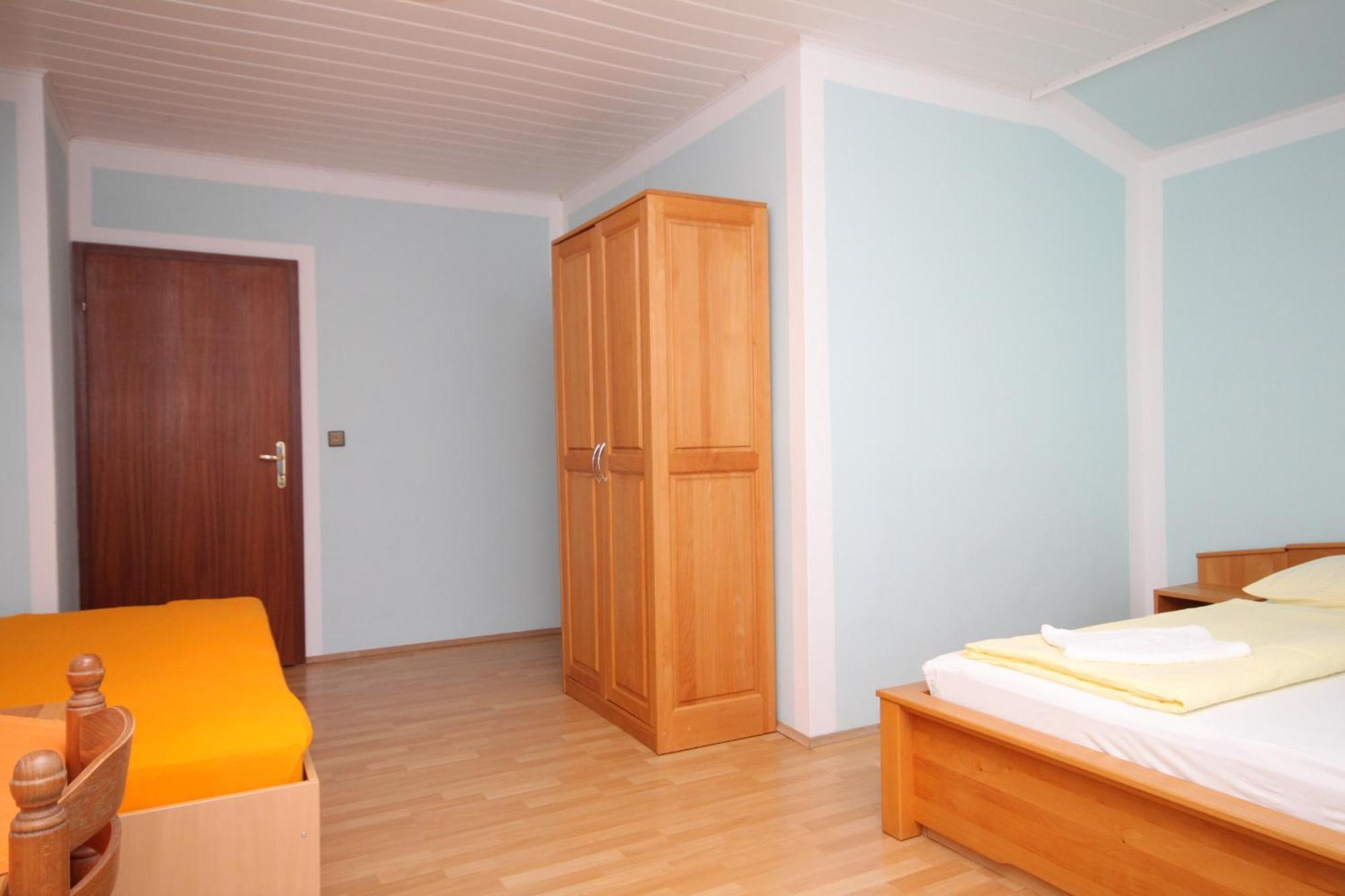 Rooms With A Swimming Pool Peroj, Fazana - 2235 객실 사진